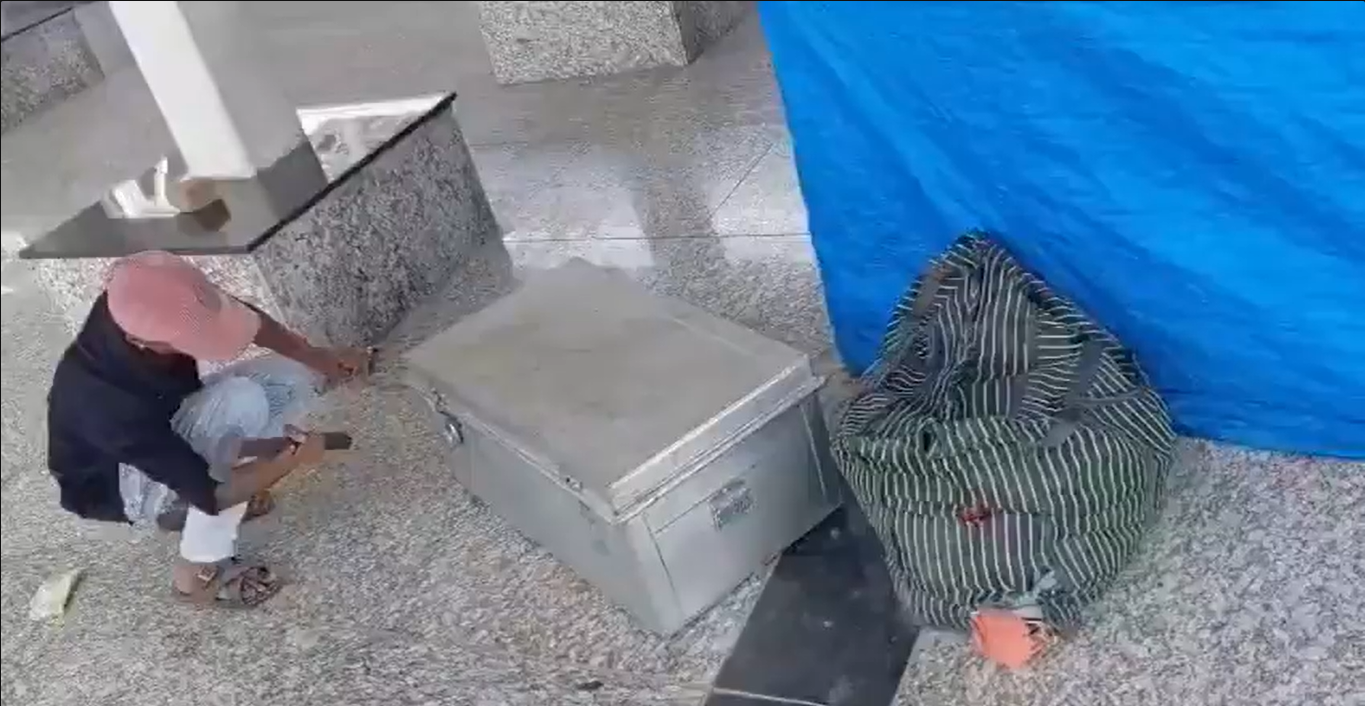 लखनऊ में खौफनाक वारदात, ट्रेन में मिली महिला की बिना सिर वाली लाश, कई टुकड़ों में था शव