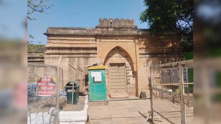 भोजशाला फैसले के बाद शहर काजी ने कहा- हाईकोर्ट का सम्मान, सुप्रीम कोर्ट में करेंगे अपील