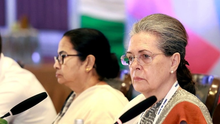 क्षेत्रीय दलों की पकड़ ढीली या राजनीति का नया दौर? बंगाल से केरल तक बदलते जनादेश ने बढ़ाई INDIA गठबंधन की टेंशन