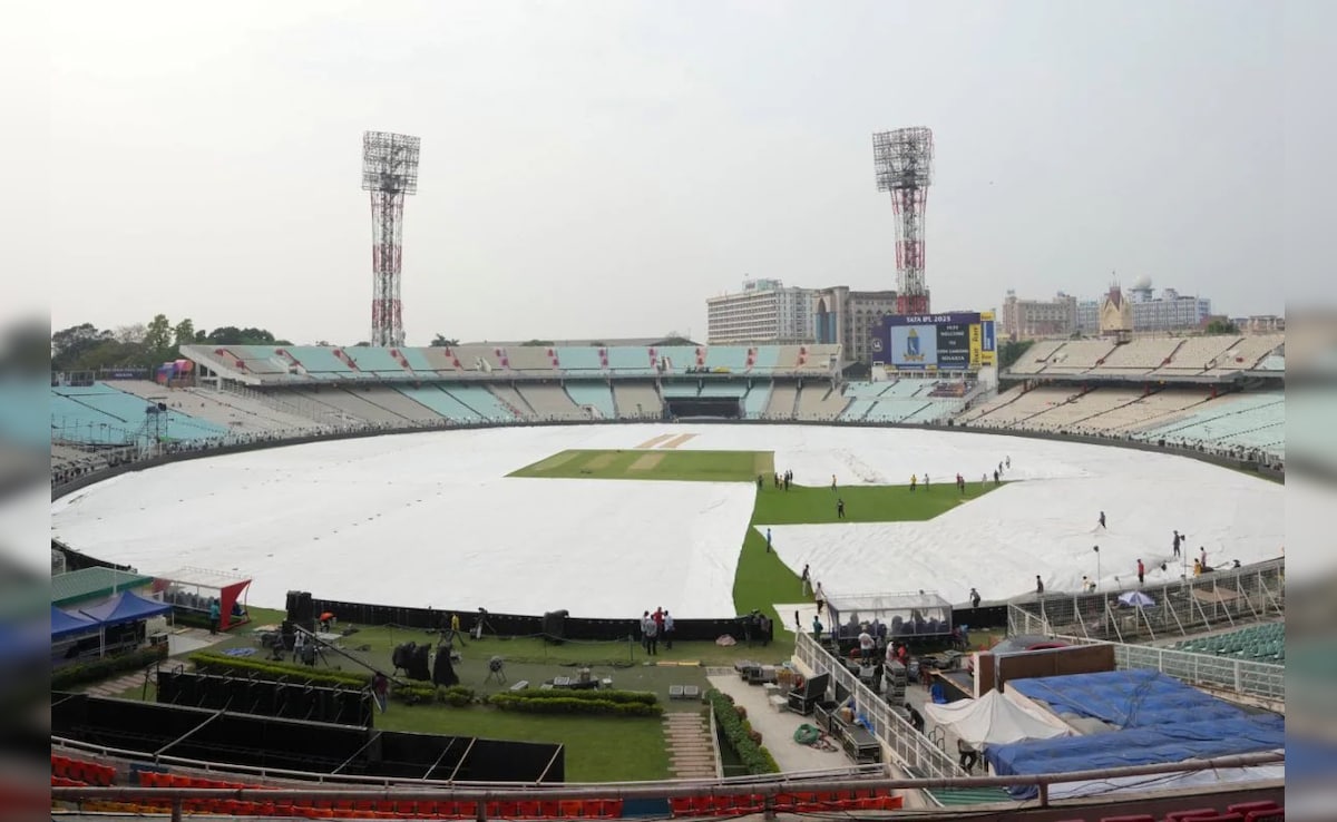 KKR vs MI LIVE Score, IPL 2026: इडेन गार्डेंस में हो रही है झमाझम बारिश, पूरे मैदान पर फैलाया गया कवर