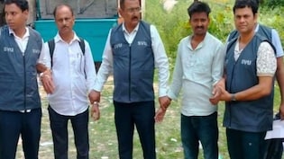 Bihar: राजस्व कर्मचारी ने की 20000 रुपये में रिश्वत की डील, 160000 रुपये रिश्वत लेते हुआ ट्रैप