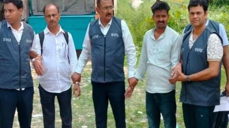 Bihar: राजस्व कर्मचारी ने की 20000 रुपये में रिश्वत की डील, 160000 रुपये रिश्वत लेते हुआ ट्रैप