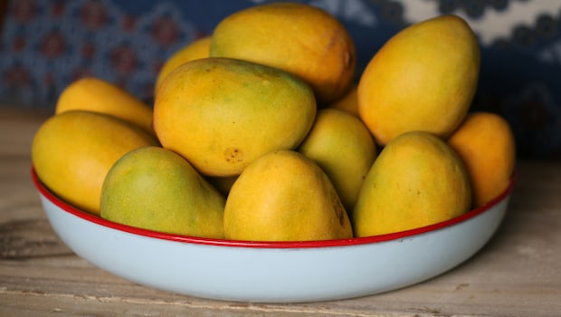 Do Mangoes Make You Gain Weight? Expert Busts Myth