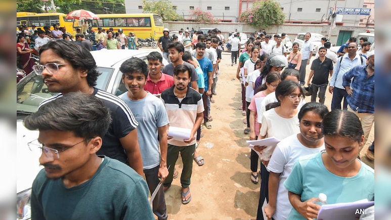 पेपर लीक या परीक्षा में धांधली की शिकायत कहां कर सकते हैं? छात्र जान लें अपने काम की बात