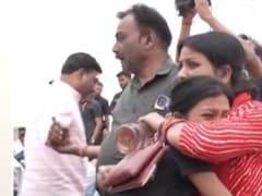 गम और आंसुओं का सैलाब.. जबलपुर बोट हादसे में इस रोती लड़की की तस्वीर झकझोर रही है