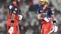 Virat Urges RCB Batter To Take Review, Celebrates After He's Proven Right