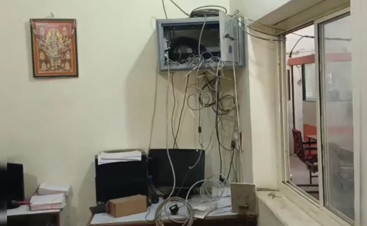 सहकारी बैंक में अजब-गजब की चोरी, 85 लाख रुपए छोड़कर डेटा उड़ा ले गए चोर 