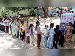 NEET UG 2026 Re-Exam Date: पेपर लीक के बाद कब होगा दूसरा एग्जाम? छात्रों के सबसे बड़े सवाल का जवाब