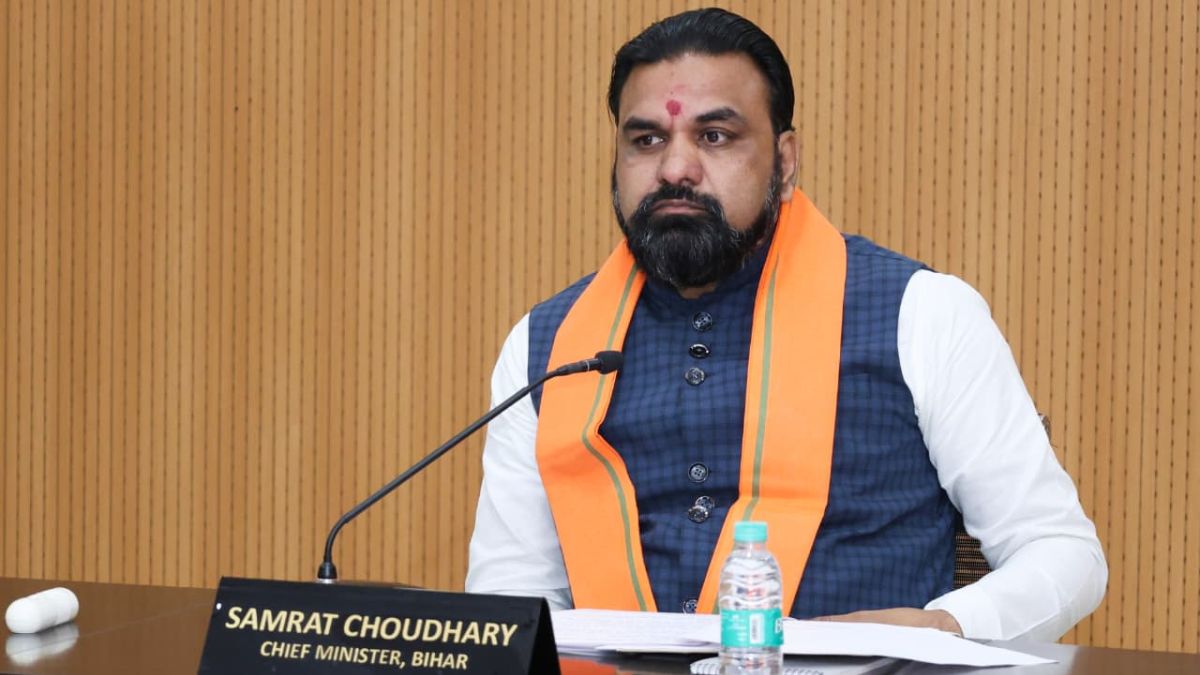 बिहार में जमीन सर्वे पर एक्शन में CM सम्राट चौधरी, लंबित फाइलों पर अफसरों को 30 दिन का अल्टीमेटम