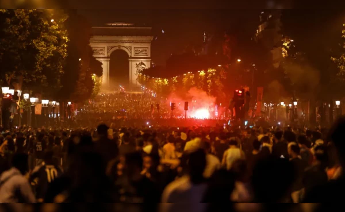 PSG की चैंपियन लीग जीत के बाद फ्रांस में भारी हिंसा, 400 से ज्यादा गिरफ्तार; पेरिस में सड़कों पर लोग