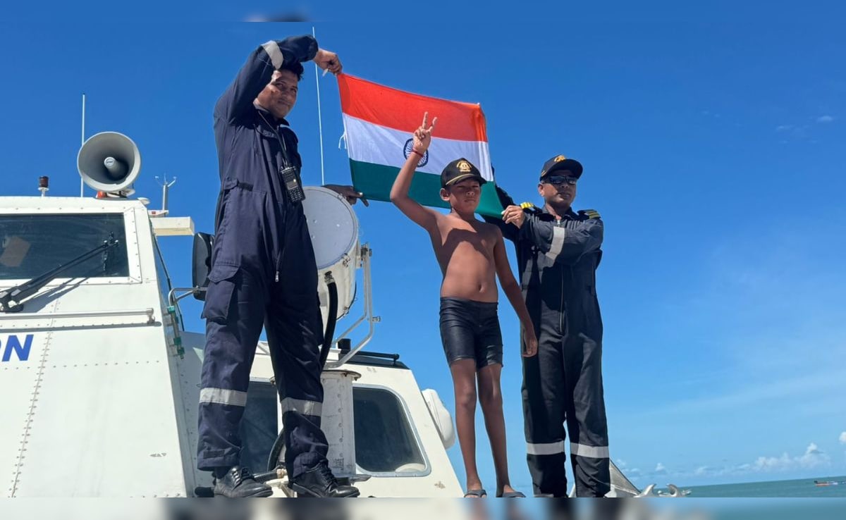 7 साल के नन्हे तैराक ने बनाया वर्ल्ड रिकॉर्ड, 9 घंटे 50 मिनट में 29 किलोमीटर तैर कर जीत लिया समंदर