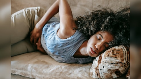 Bloating Relief Drinks: पेट में गैस, सूजन और भारीपन से हैं परेशान? ये 5 ड्रिंक्स दिला सकते हैं राहत