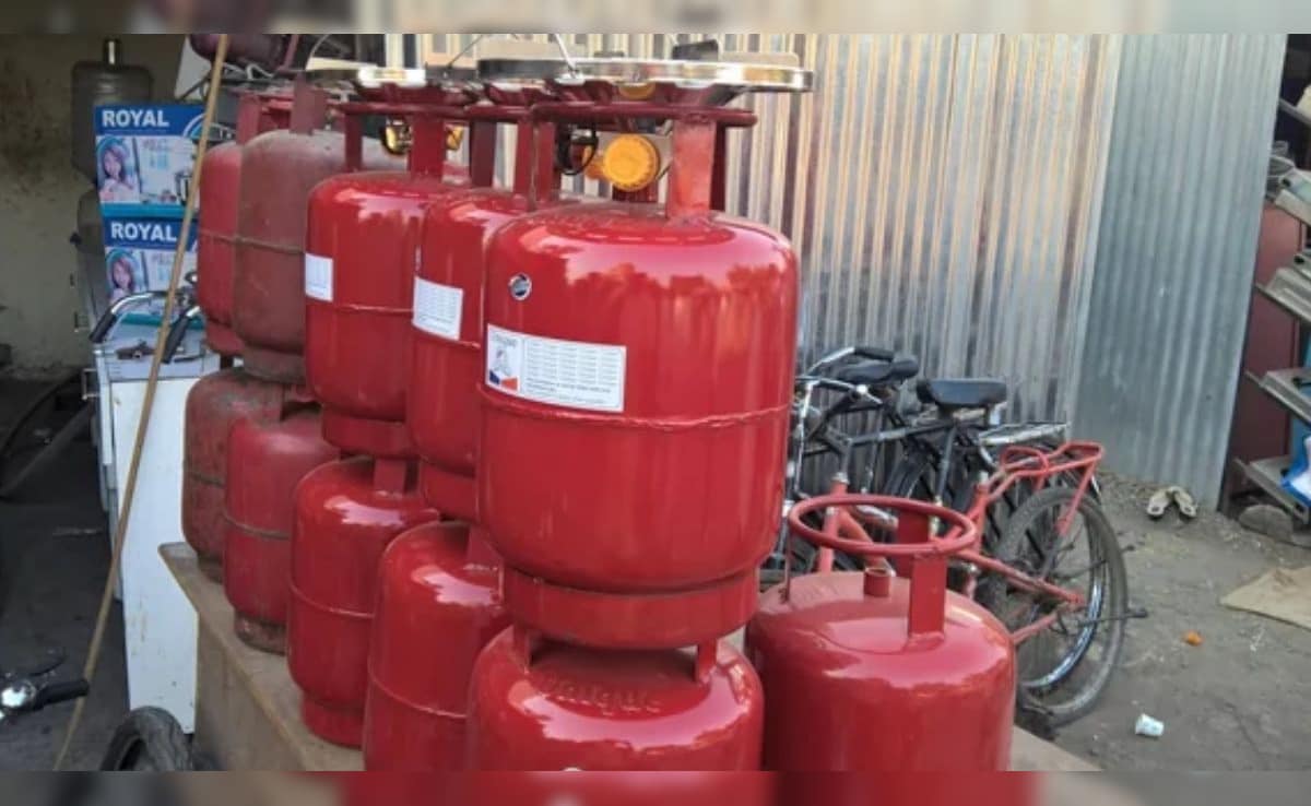 5 किलो वाला मिनी LPG गैस सिलेंडर हुआ महंगा, छात्रों और मजदूरों बढ़ा भार, जानिए आपके शहर में कितने बढ़े दाम