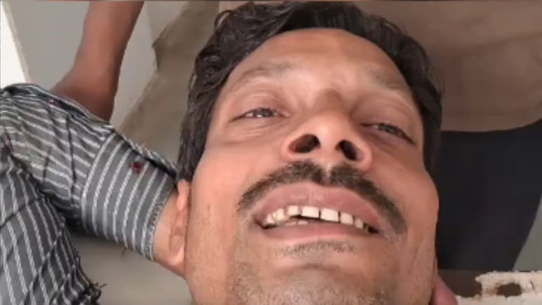 MP News: छतरपुर में रामलीला मंडल के संचालक ने कुल्हाड़ी से काट लिया अपना गुप्तांग, बोला- इसलिए उठाना पड़ा ये कदम