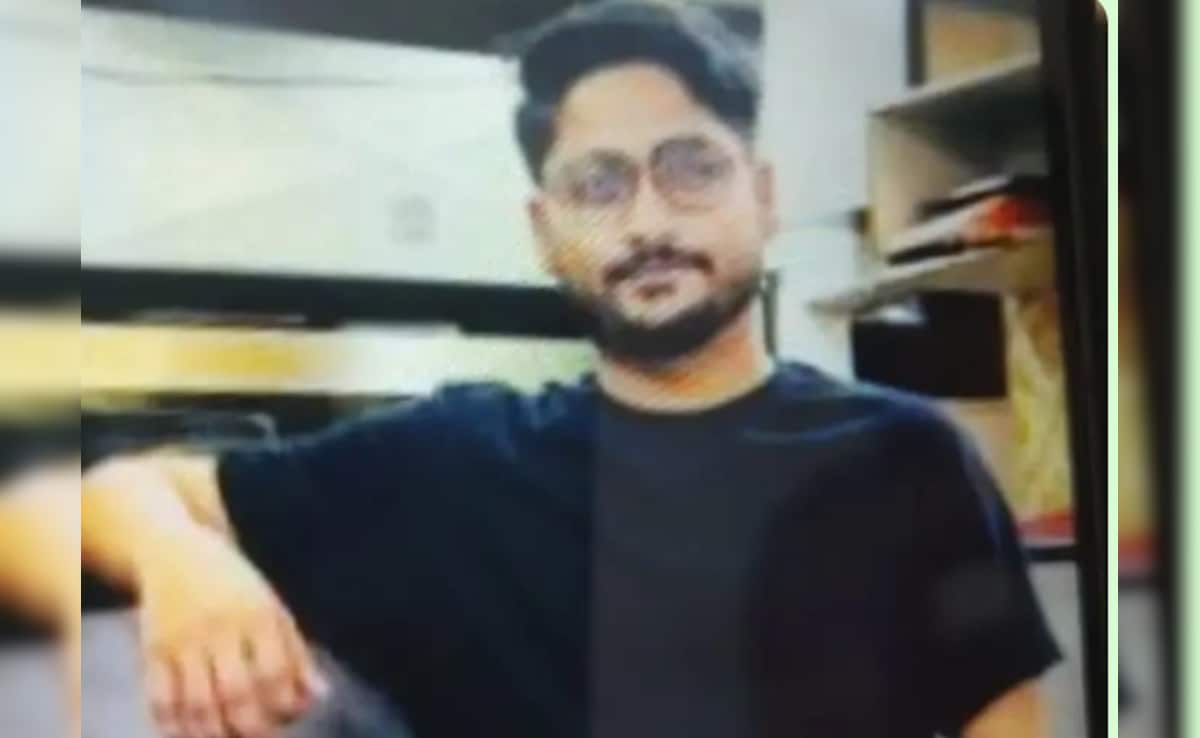 "Literary Expression No Crime": Madhya Pradesh High Court On Case Against Teacher Over Urdu Poem