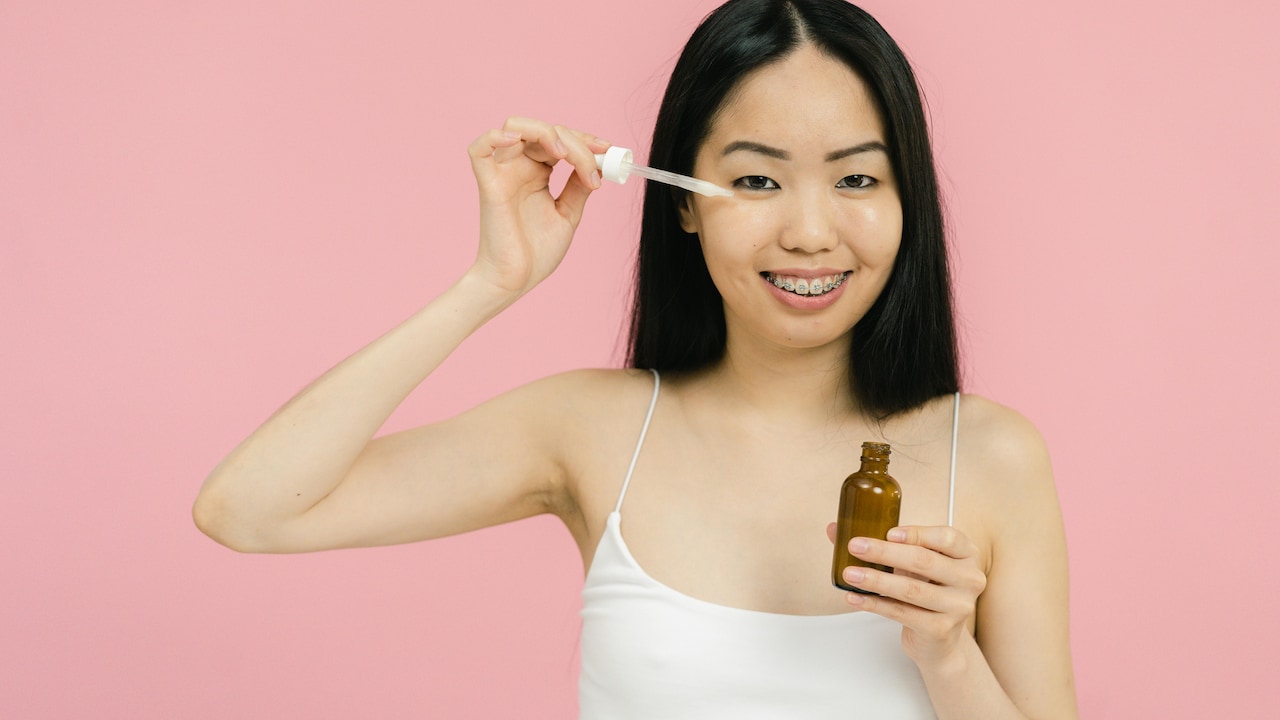 Explore face serums that act gently on sensitive skin Explore face serums that act gently on sensitive skin