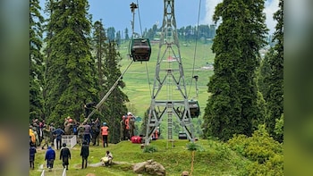 Cable Car Glitch In Kashmir's Gulmarg Leaves Scores Of Tourists Stranded