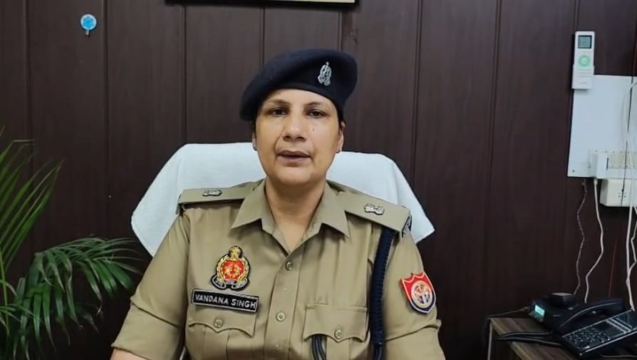 महोबा की अपर पुलिस अधीक्षक वंदना सिंह महोबा की अपर पुलिस अधीक्षक वंदना सिंह