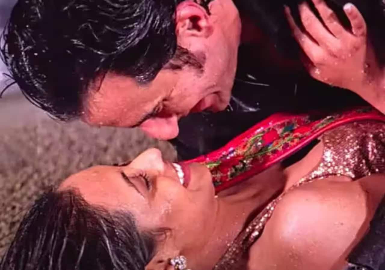 Rani Mukerji and Saif Ali Khans onscreen kiss in Hum Tum Rani Mukerji and Saif Ali Khans onscreen kiss in Hum Tum