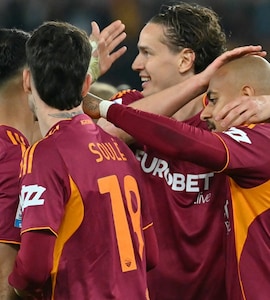Romas Champions League Return Back On As AC Milan, Juventus Wobble