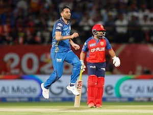 PBKS vs MI LIVE Score, IPL 2026: Relief For MIs New Captain As Rs 9.25 Crore Star Takes Huge Wicket vs PBKS