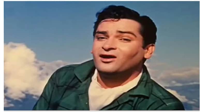 वही चेहरा, वही स्टाइल और वही एनर्जी, शम्मी कपूर के हमशक्ल को देख फैंस हुए हैरान बोले- यह पुनर्जन्म तो नहीं ?