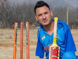 बिना हाथ का क्रिकेटर के तौर पर वायरल हुए आमिर हुसैन पर बनने जा रही फिल्म, संघर्ष से भरा सफर पर्दे पर