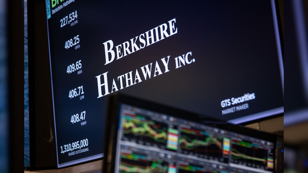 Berkshire Amasses $2.6 Billion Stake In Delta Airlines