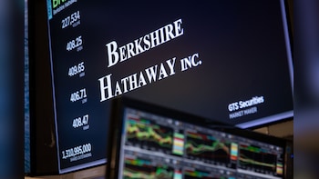 Berkshire Amasses $2.6 Billion Stake In Delta Airlines