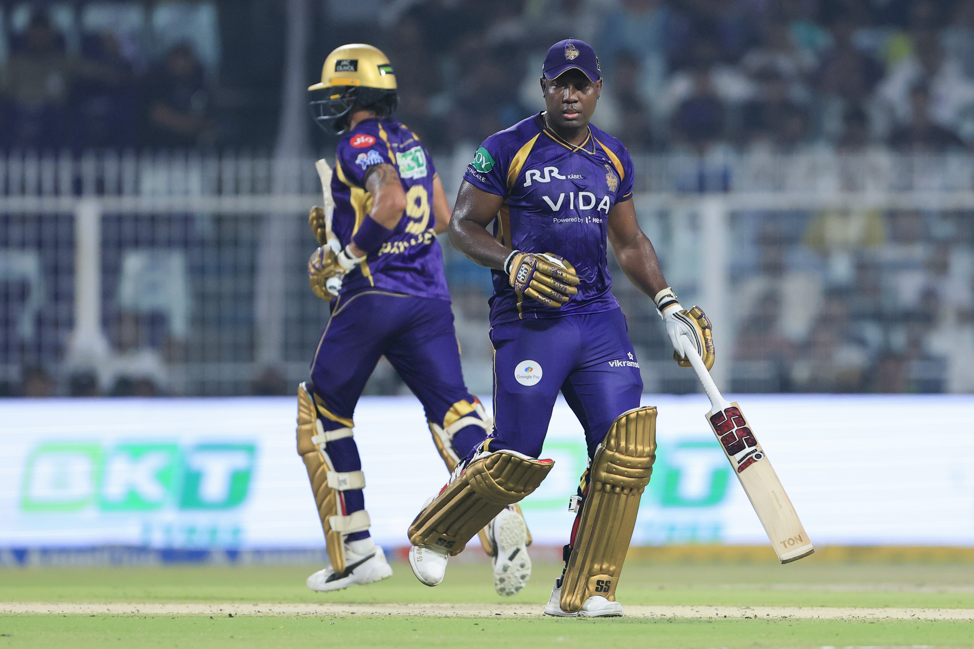 KKR vs MI, IPL 2026: केकेआर ने मुंबई को 4 विकेट से हराया, प्लेऑफ में पहुंचने की उम्मीदें जिंदा