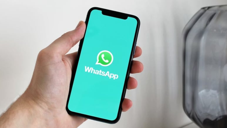 WhatsApp पर अनजान कॉल्स ने कर दिया है परेशान? बस इस फीचर को कर लें ऑन, दूर होगी समस्या