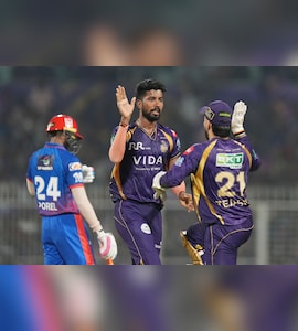 KKR vs DC LIVE Score, IPL 2026: KKRs Playoff Hopes End After 3 Overs; DC Star Fails To Make Lifeline Count