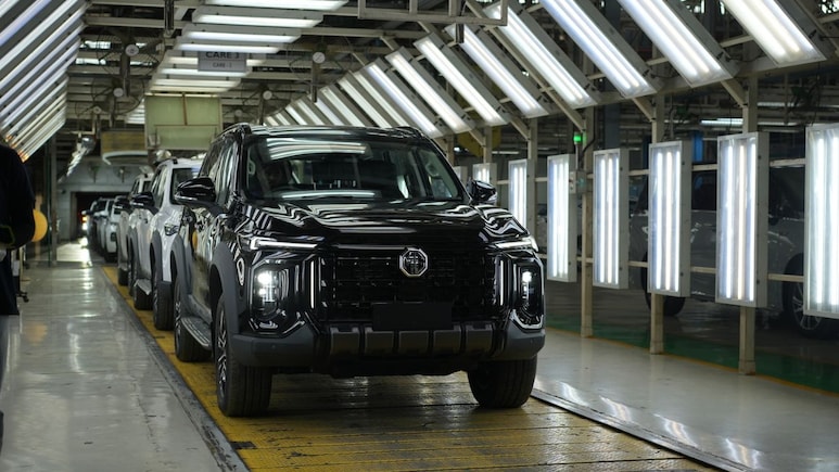 MG Majestor SUV Production Begins At Gujarat Facility; Check Details