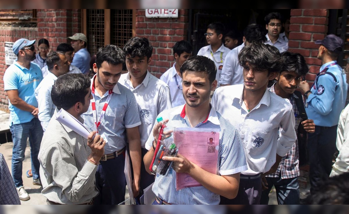 CBSE 12वीं का छात्रों को ऐसे मिलेगी स्कैन हुई डिजिटल कॉपी, बोर्ड ने दिया नंबर बढ़ाने का पूरा मौका — WellsTrack