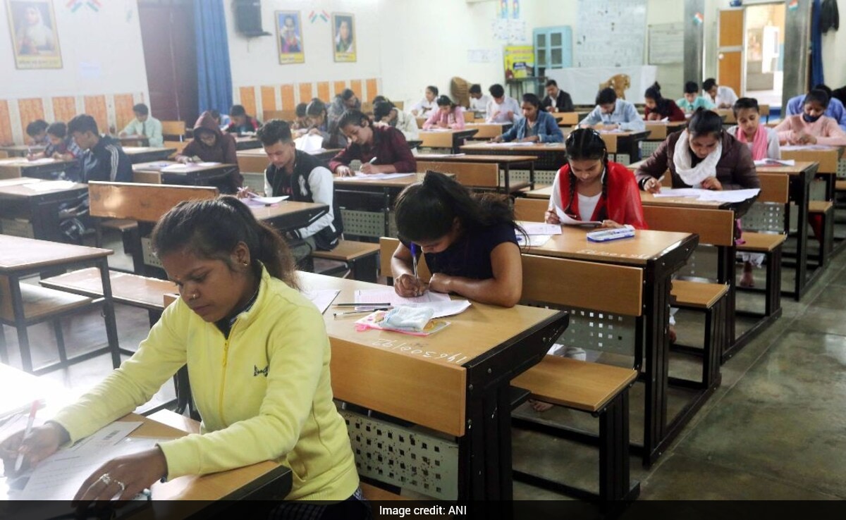 Madhya Pradesh Schools To Reopen From June 16, Teachers' Summer Vacation Extended Due To Heatwave