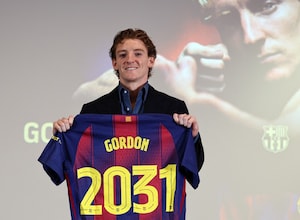 Barcelona Sign Winger Anthony Gordon From Newcastle United