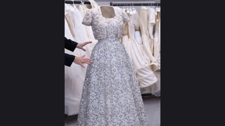 Queen Elizabeth II's Zardozi Gown From India Tour Takes Centrestage In UK