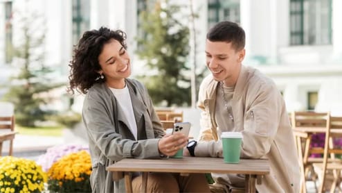 What Is Wildflowering, The Dating Trend Changing How Gen Z Falls In Love