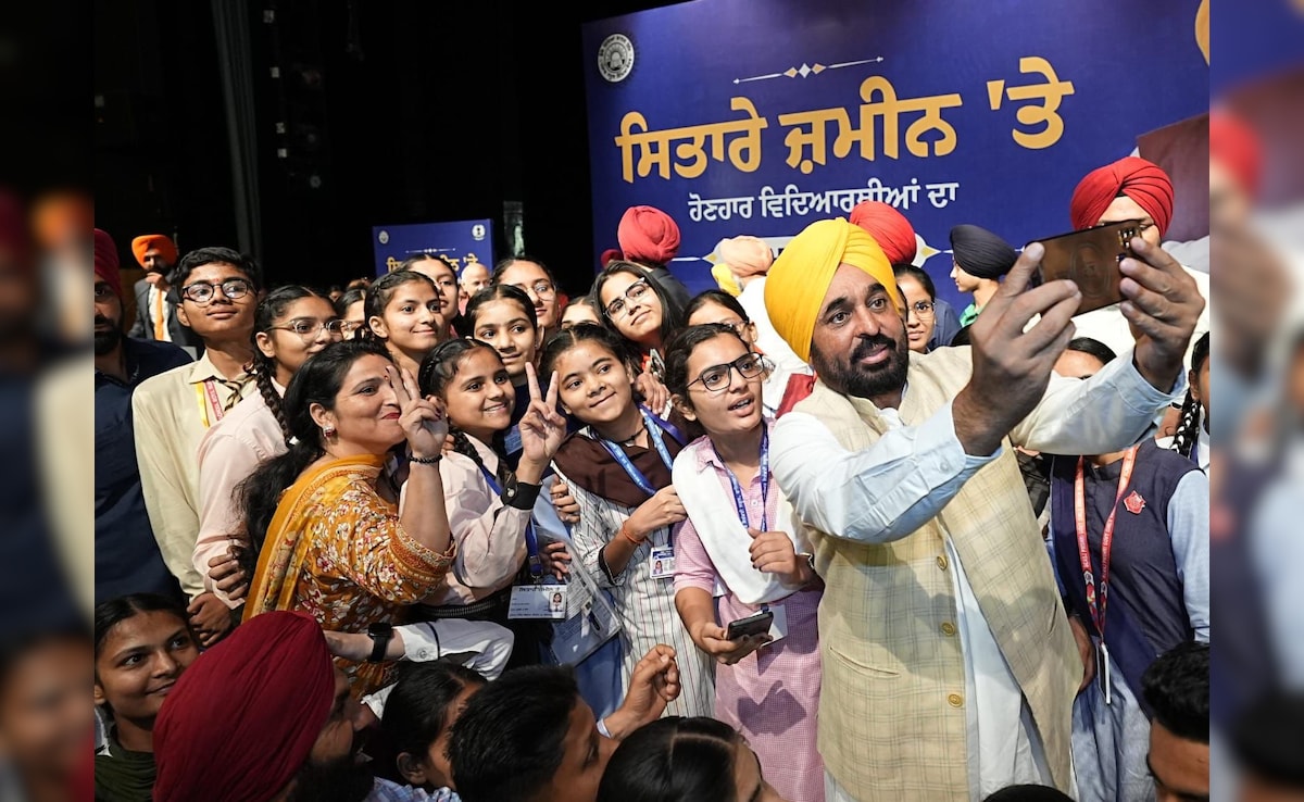 सरकारी स्कूल अंतिम विकल्प से पहली पसंद बना: शिक्षा मंत्री हरजोत बैंस