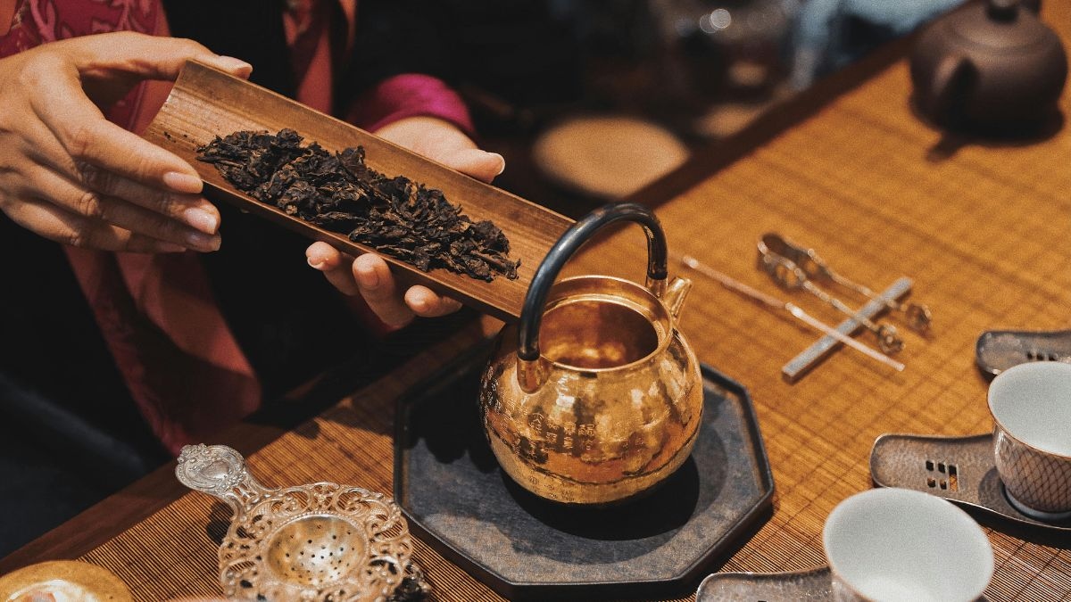International Tea Day: Where And How Tea Was Discovered 5000 Years Ago