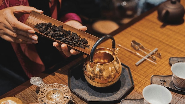 International Tea Day: Where And How Tea Was Discovered 5000 Years Ago