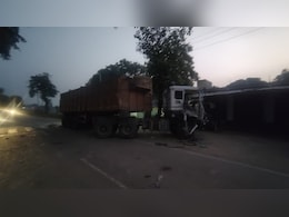 उत्&zwj;तर प्रदेश: बिजली न होने के कारण घर के बाहर सो रहे एक ही परिवार के 4 लोगों को डंपर ने रौंदा, सबकी मौत