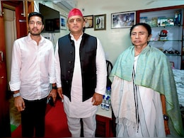तस्वीर ममता-स्टालिन की, निशाना राहुल गांधी पर! अखिलेश के 'वायरल संदेश' के मायने समझिए