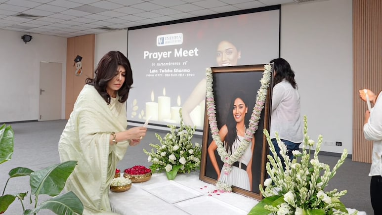 ट्विशा शर्मा के लिए पुणे की इंदिरा यूनिवर्सिटी में प्रार्थना और न्याय मार्च, क्या है उसका कनेक्शन?&nbsp;