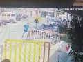 Dhar Hospital: धार जिला अस्पताल में तैनात गार्ड पर चाकू से हमला, गंभीर रूप से घायल, बाइक पार्किंग को लेकर हुई थी कहासुनी