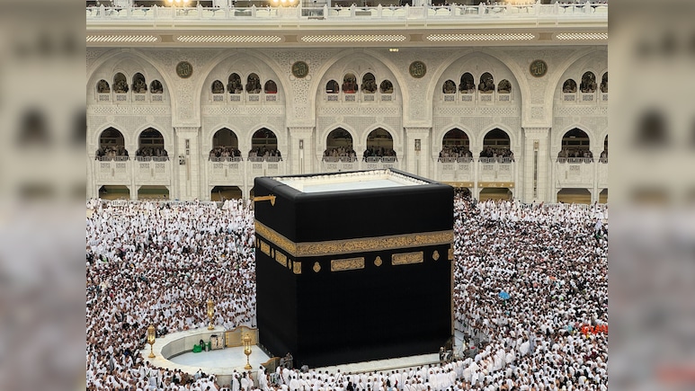 Mandatory Rs 7,000 GPS Smartwatch For Indian Haj Pilgrims Malfunction
