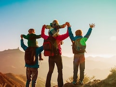 सरकारी कर्मचारियों को परिवार के साथ घूमने के लिए लेनी होगी अनिवार्य छुट्टी, फोटो खिंचवा कर देनी होगी रिपोर्ट