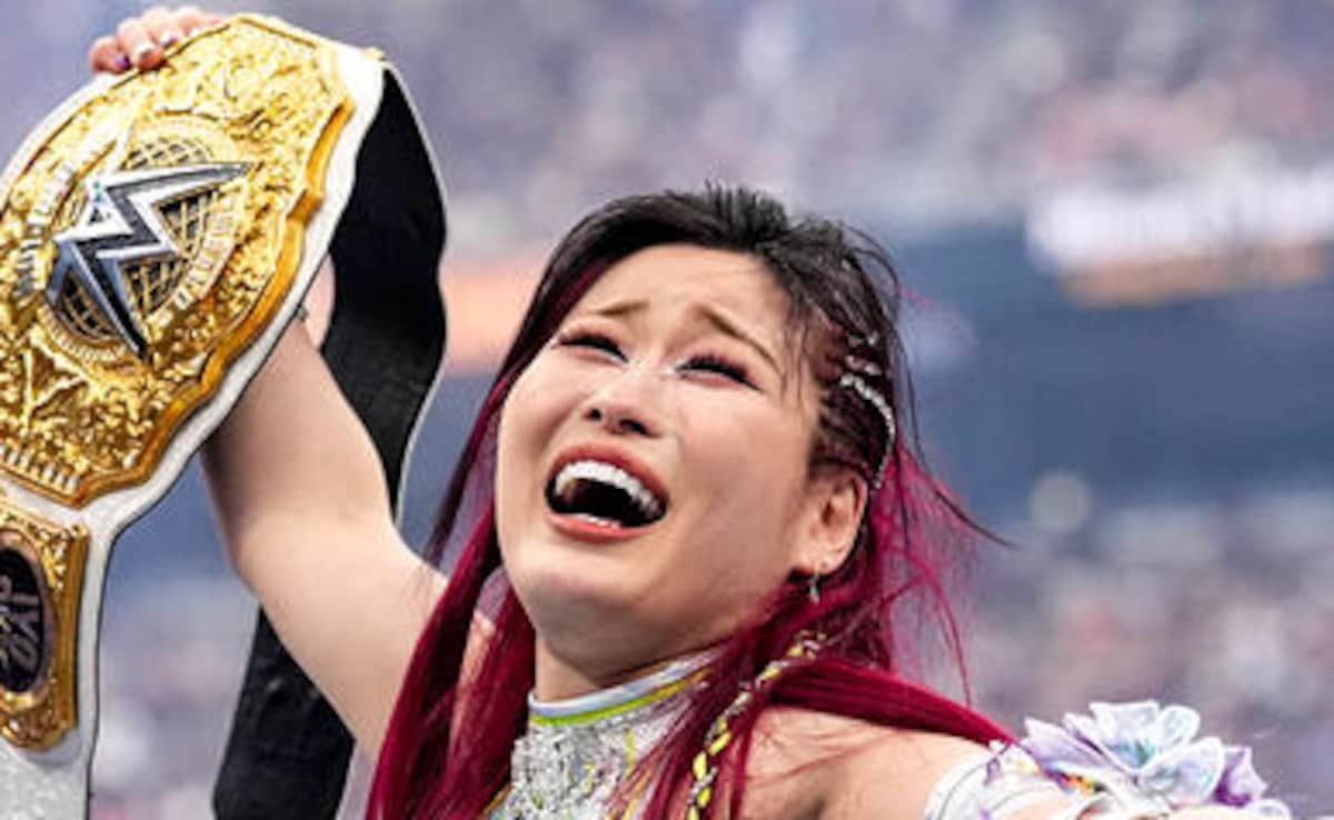 What Happened to IYO Sky? Footage Shows WWE Star Visibly Upset After Brutally Landing On Her Neck