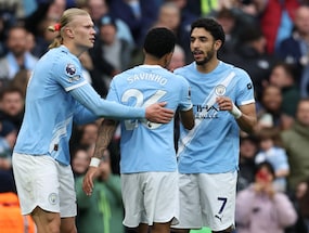 Manchester City Keep Title Race Alive, Liverpool Frustrated By Chelsea