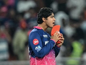Vaibhav Sooryavanshi Heartbroken, Breaks Down After Rajasthan Royals Miss Out On IPL 2026 Final